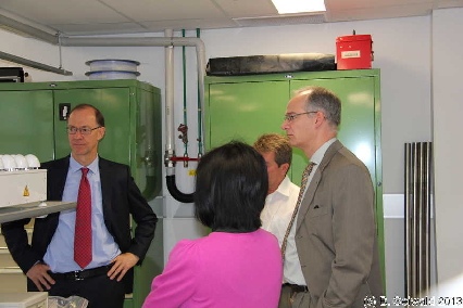 LABVISIT20130325 103020