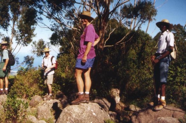 AUS04 15